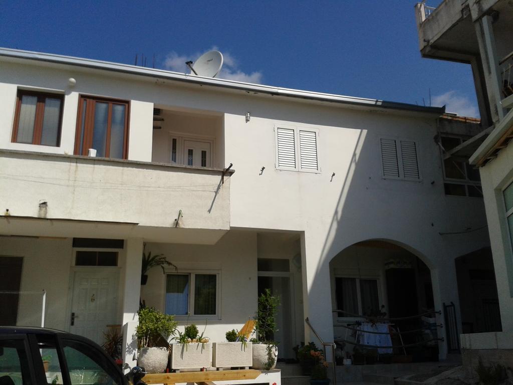 Bujic Apartment Petrovac Rom bilde